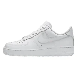 Air Force 1 '07 Smooth Leather Low Top Sneakers