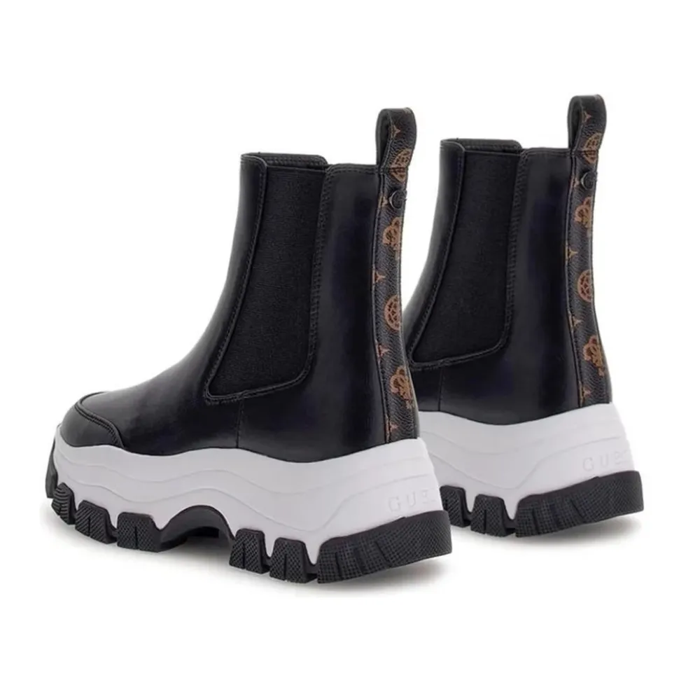 Chelsea Boots