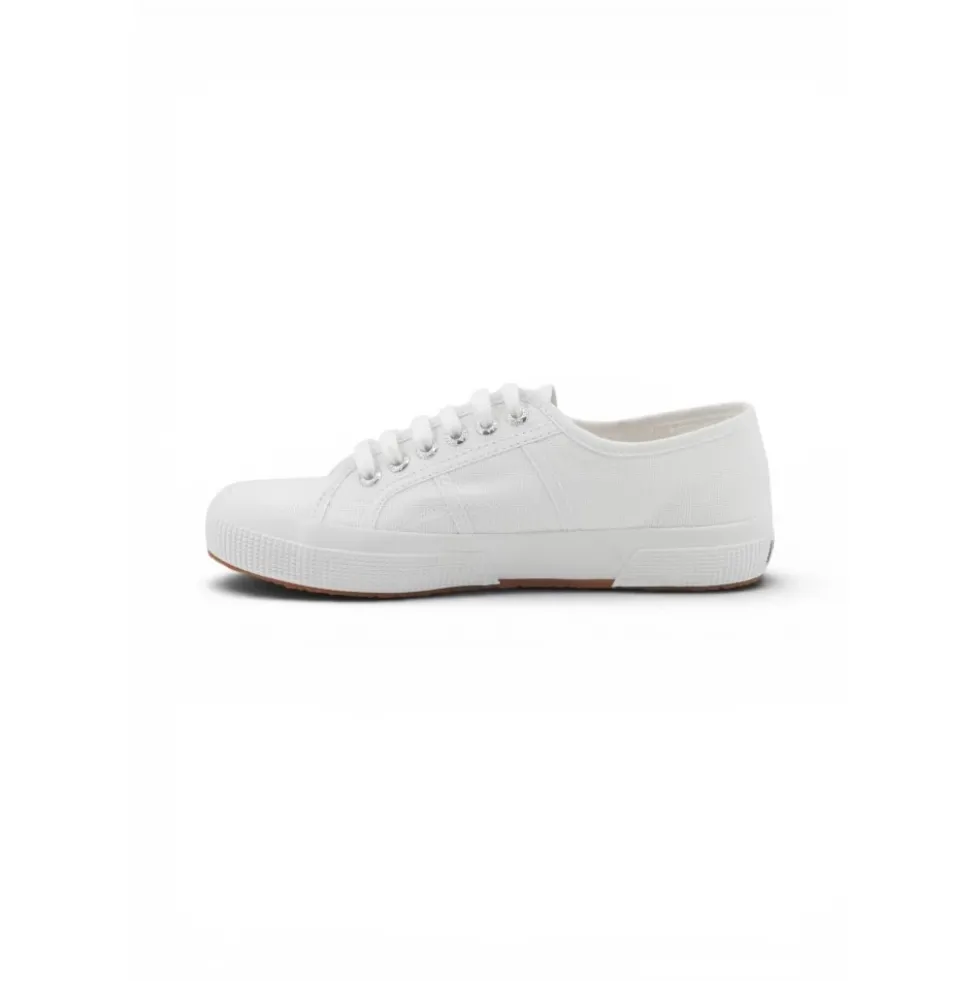 2750 Cotu Classic