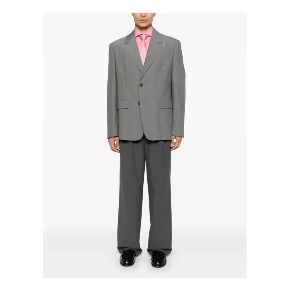 Cutaway Collar Shirt