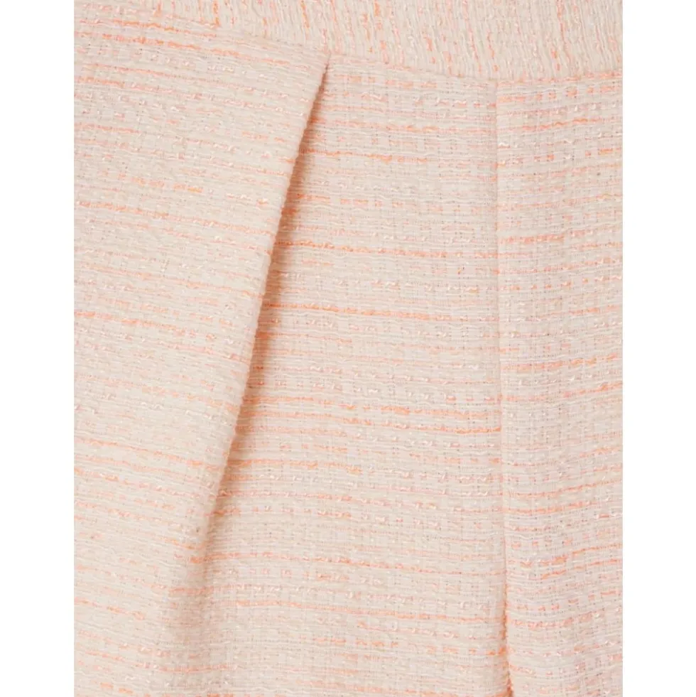 Shorts med elastisk linning og lige ben