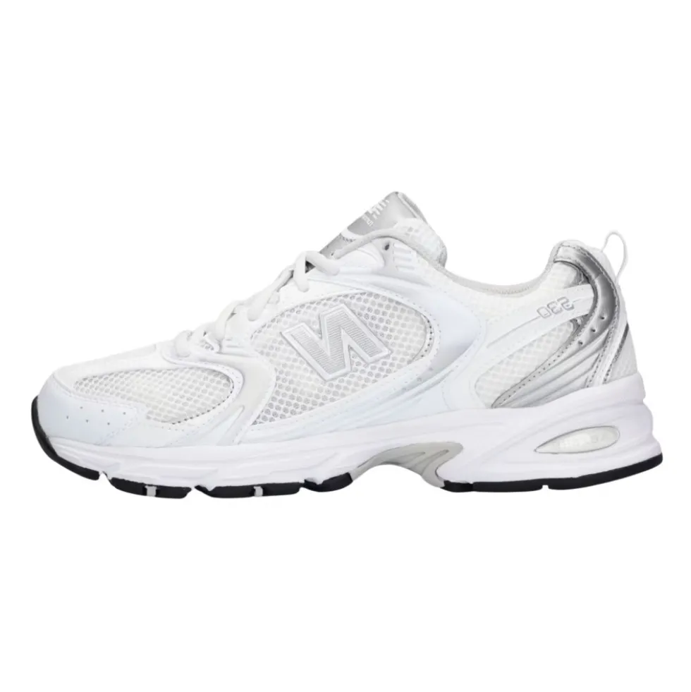 530 Sneakers