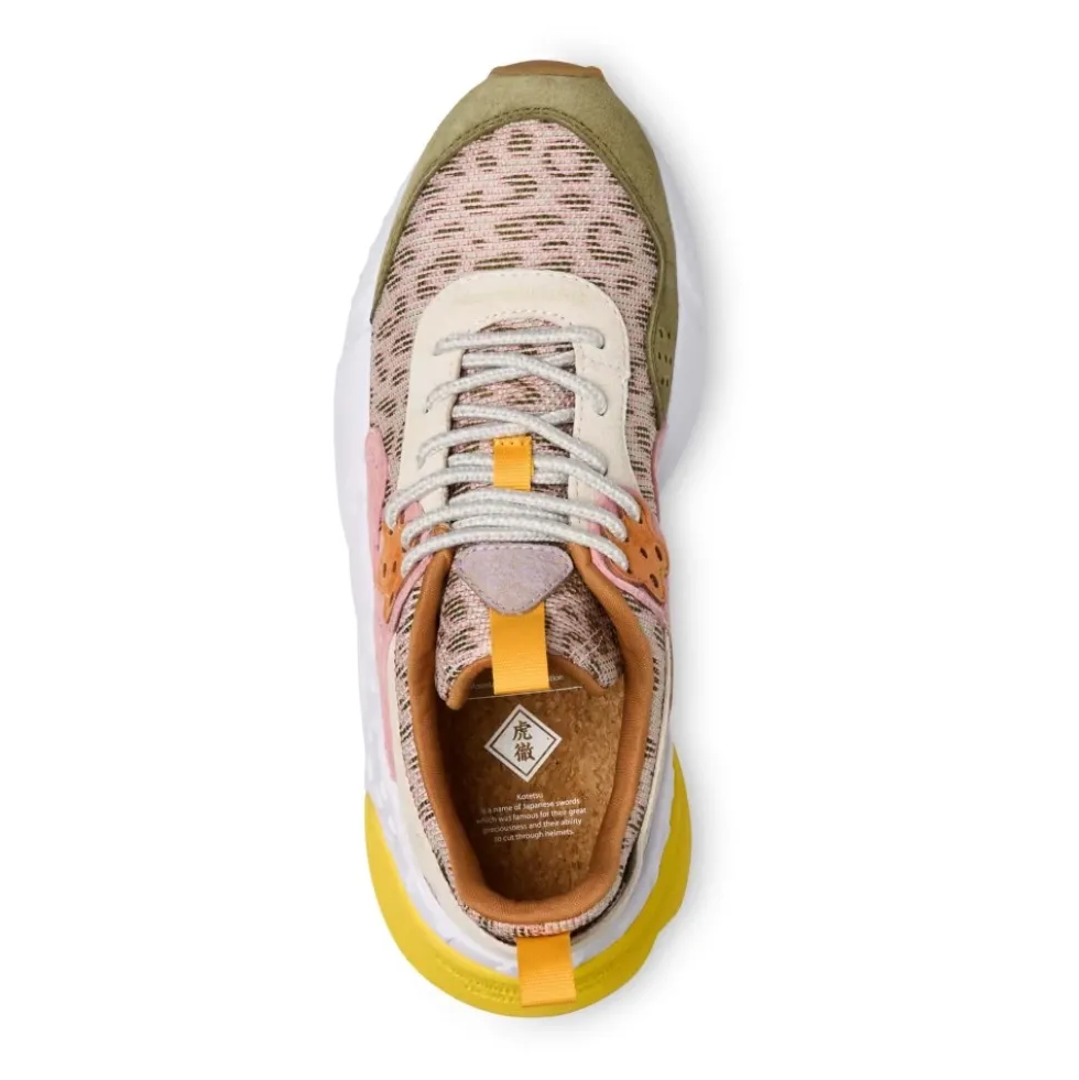 Sneakers i ruskind og teknisk stof
