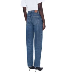 Straight Jeans