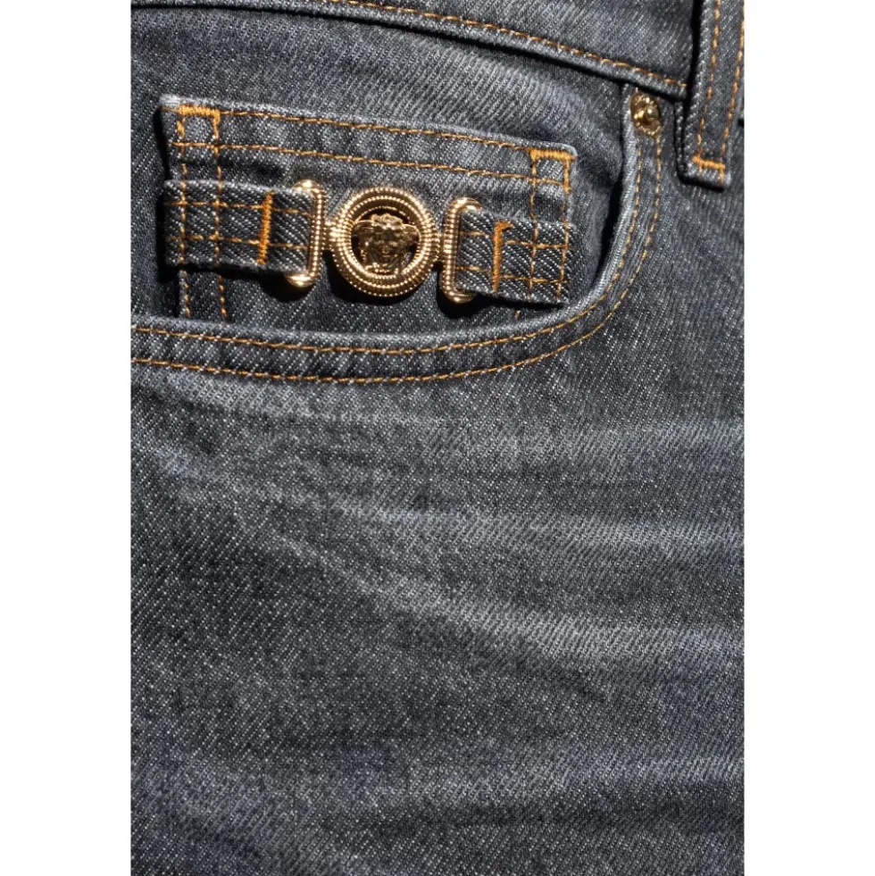 Straight-leg jeans