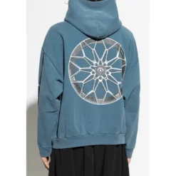 Sweatshirts & Hoodies