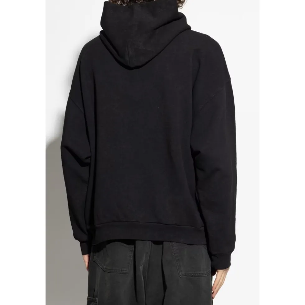 Sweatshirts & Hoodies
